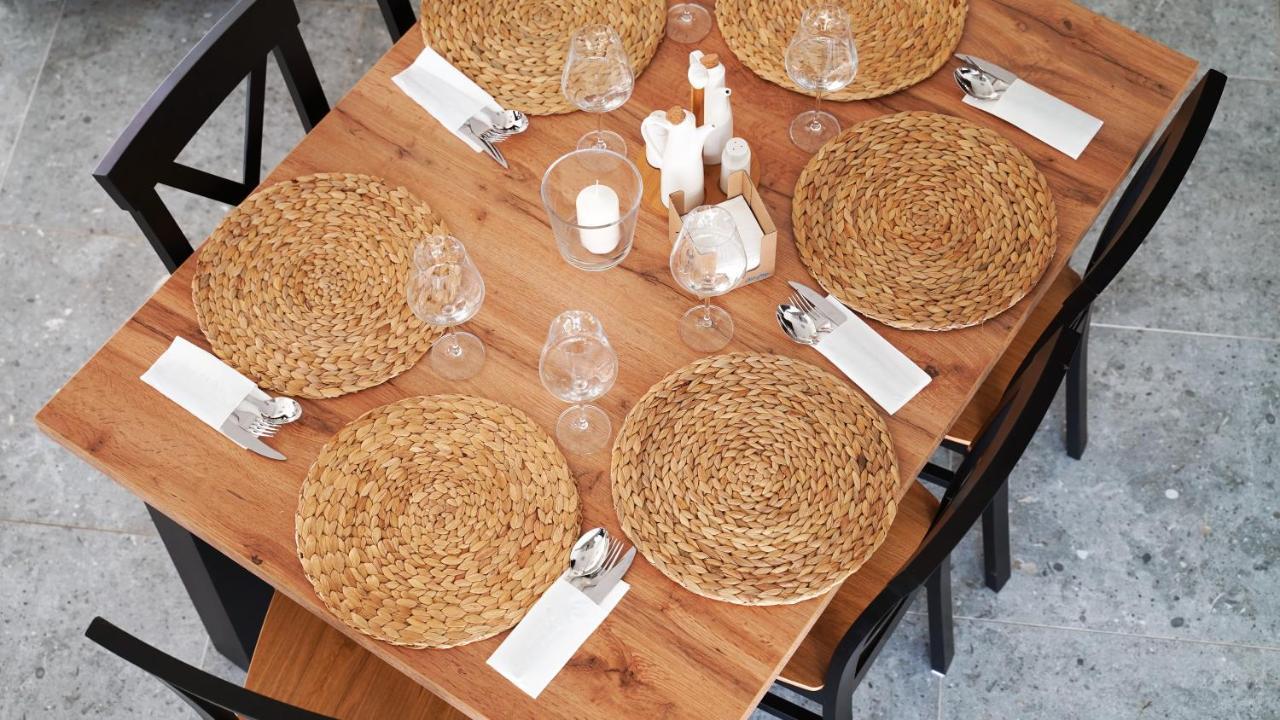 Osada Sluszewo - Apartamenty Restauracja Wydarzenia グニエビノ エクステリア 写真