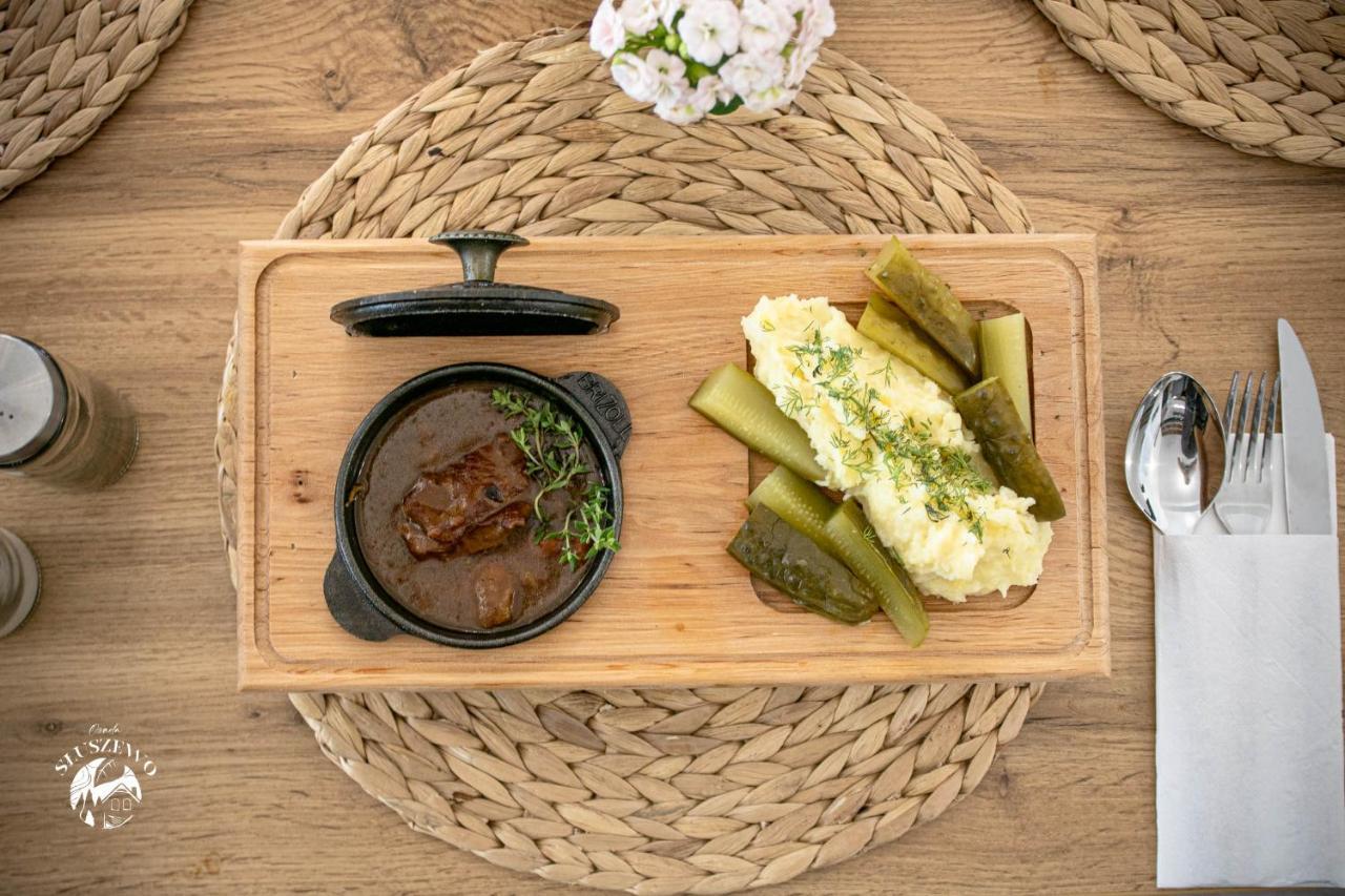 Osada Sluszewo - Apartamenty Restauracja Wydarzenia グニエビノ エクステリア 写真